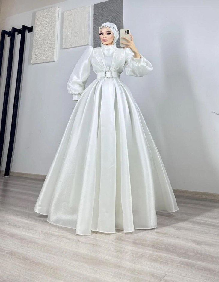 Uzun Kollu Drapeli Beyaz abiye - Görsel 2