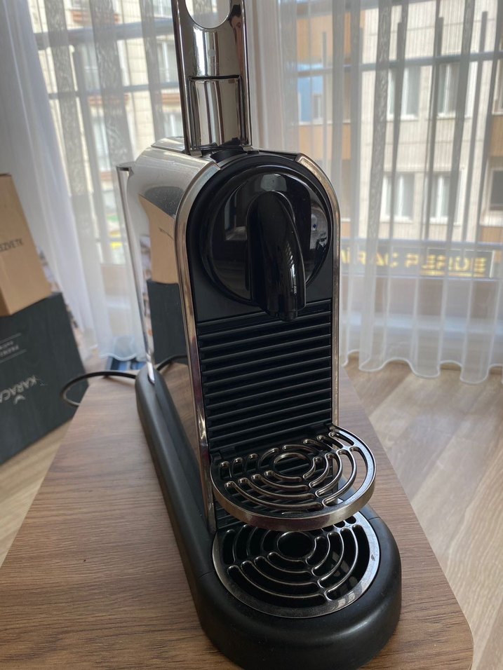 Gri-Bej Nespresso Kahve Makinesi - Görsel 4