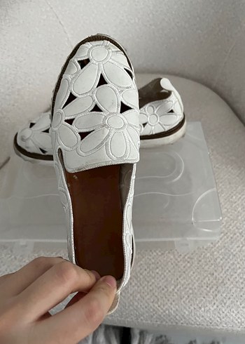 Beyaz babet - Görsel 2