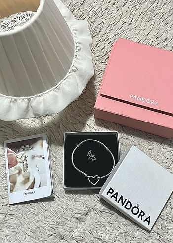 Pandora Kalp Detayli Gumus Bileklik