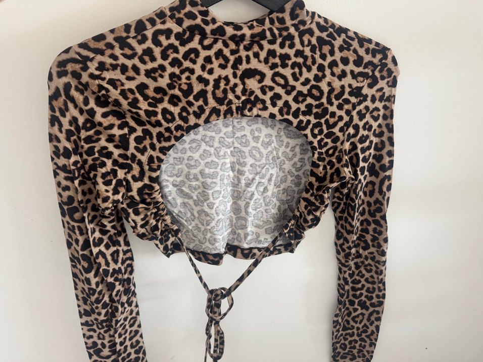 Kahverengi Leopar Desenli Uzun Kollu sırt detaylı Bluz - Görsel 2