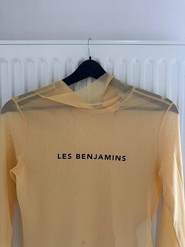 Les Benjamins transparent üst