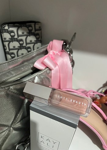 Fenty Beauty Gloss Bomb - Görsel 2
