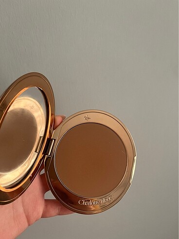  Beden charlotte tilbury bronzer