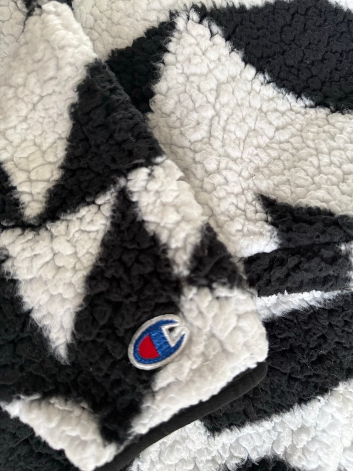 Champion Siyah Beyaz Desenli Kapüşonlu Polar orijinal - Görsel 2