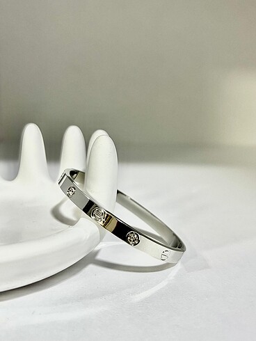 Cartier kelepçe bileklik