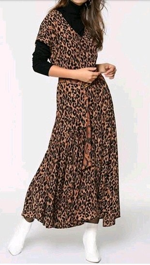 zara leopar desenli elbise 