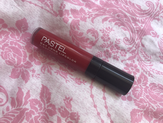 Pastel Pastel mat kırmızı ruj