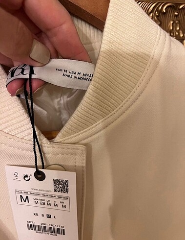 m Beden beyaz Renk Zara Ceket