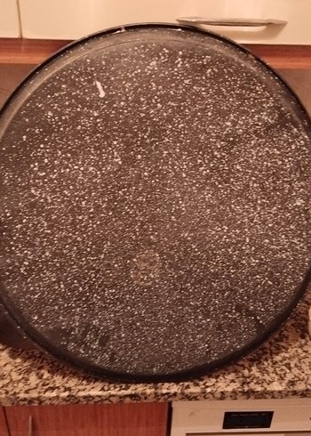 Kırmızı Çiçek Desenli Yuvarlak tepsi - Görsel 4