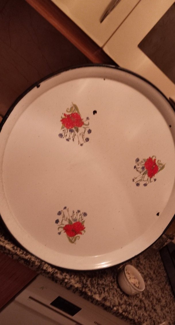 Kırmızı Çiçek Desenli Yuvarlak tepsi - Görsel 3