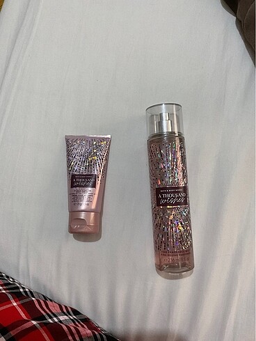 Bath & Body Works bath and body works a thousand wishes vucut spreyi