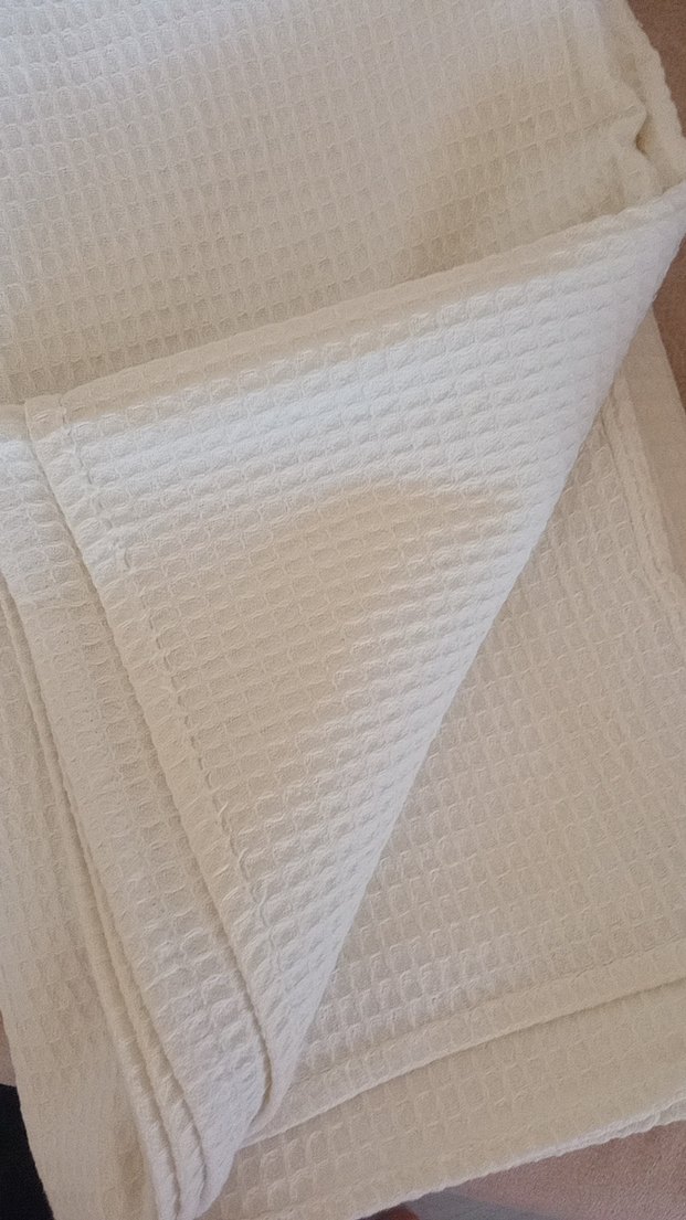 Beyaz çift kişilik pike - Görsel 2