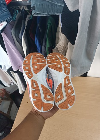 37,5 Beden Gri Nike Bağcıklı Spor Ayakkabı