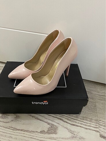 37 Beden 37 no stiletto