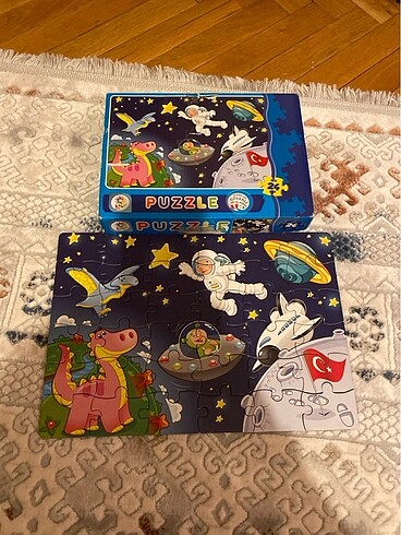Diğer Uzay temalı 24 parça puzzle
