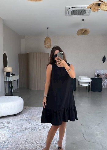Zara Siyah Volanlı Midi Elbise