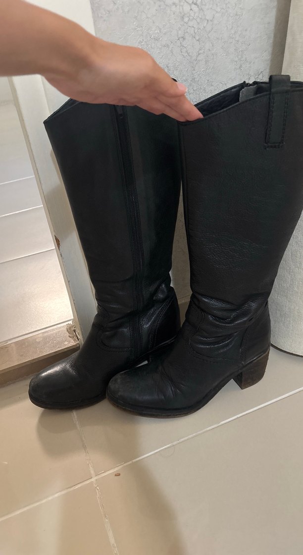 Derimod siyah uzun topuklu çizme - Görsel 2