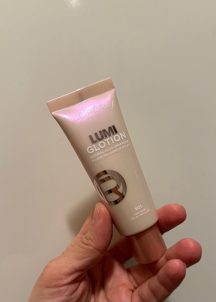 Loreal Lumi Glotion No:901 Aydınlatıcı - Görsel 4