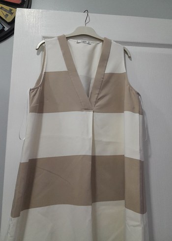 Bej Çizgili V Yakalı Midi Elbise - Görsel 4