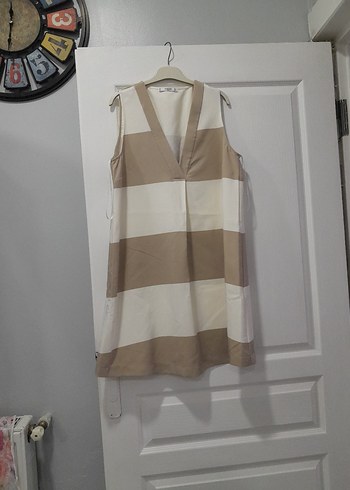 Bej Çizgili V Yakalı Midi Elbise - Görsel 2