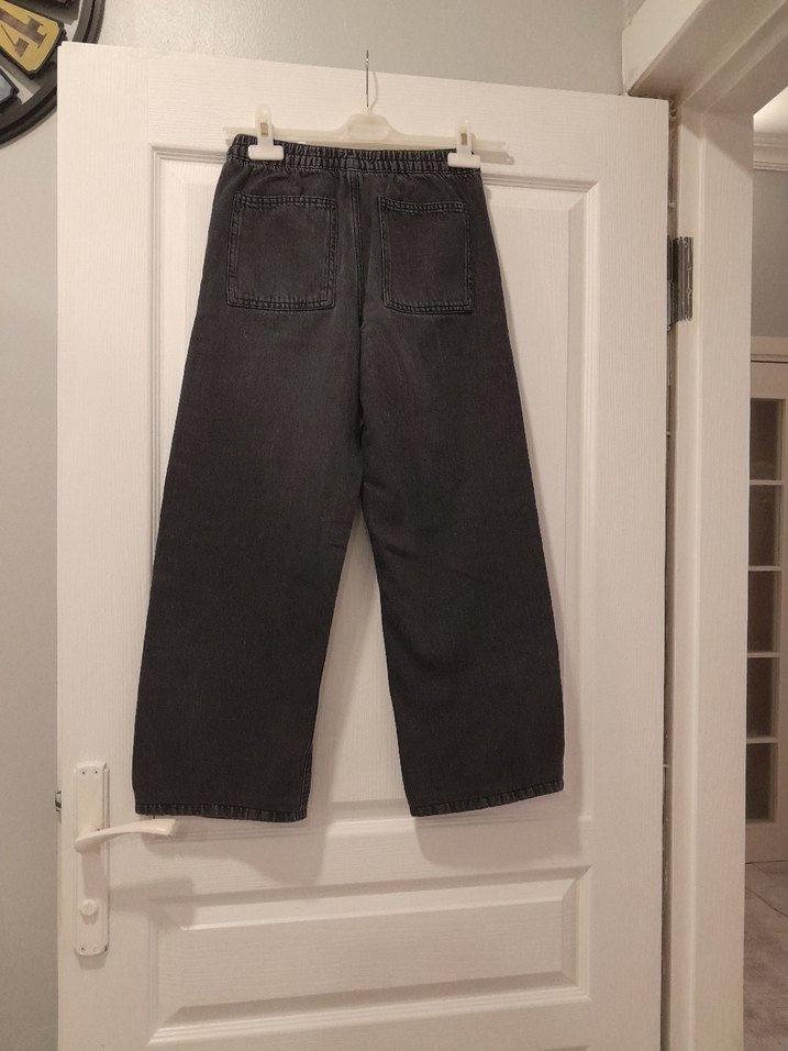 Siyah Bol Kesim Midi Kot Pantolon - Görsel 4