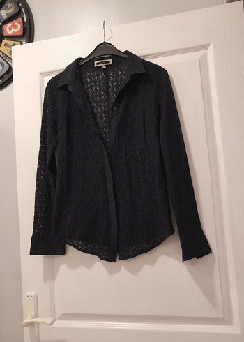 Siyah Düğmeli Uzun Kollu Gotik Kadın Gömlek - Görsel 2