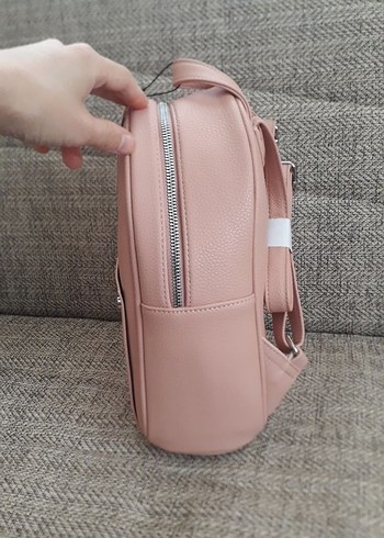 Pull and Bear Pembe Deri Kadın Sırt Çantası