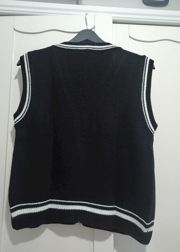 Siyah V Yaka Düğmeli Örgü Süveter - Görsel 5