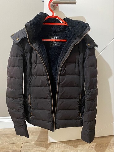 Zara mont