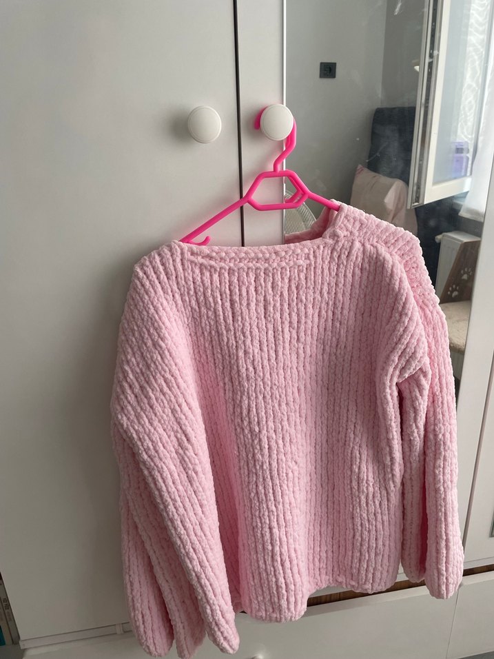 Pembe V Yaka Kadın Örgü Kazak - Görsel 3