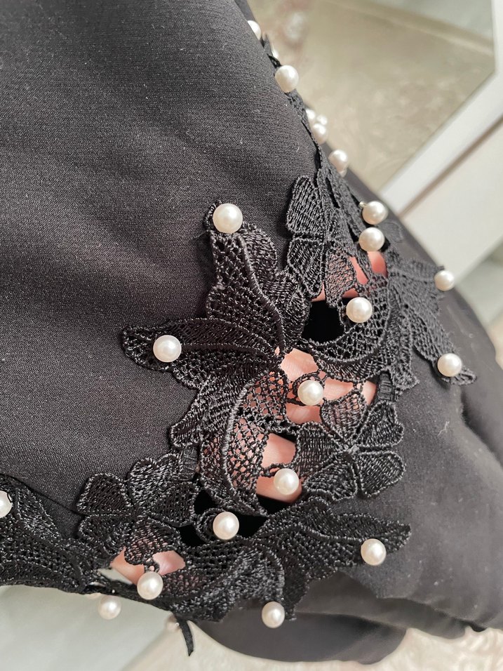 İnci İşlemeli Siyah Midi Elbise - Görsel 4