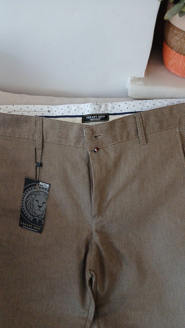 Bej Kemerli Erkek Keten Pantolon etiketli ,yüzde 98 pamuklu . - Görsel 3
