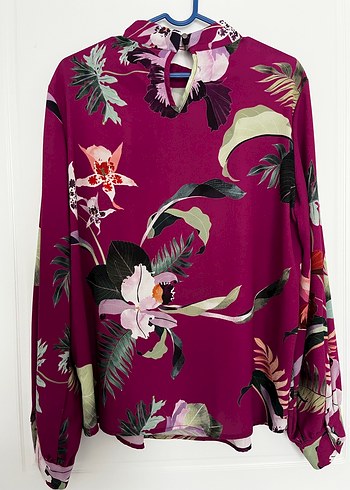 Uzun Kollu, Yüksek Yakalı Mor Desenli Bluz - Görsel 3