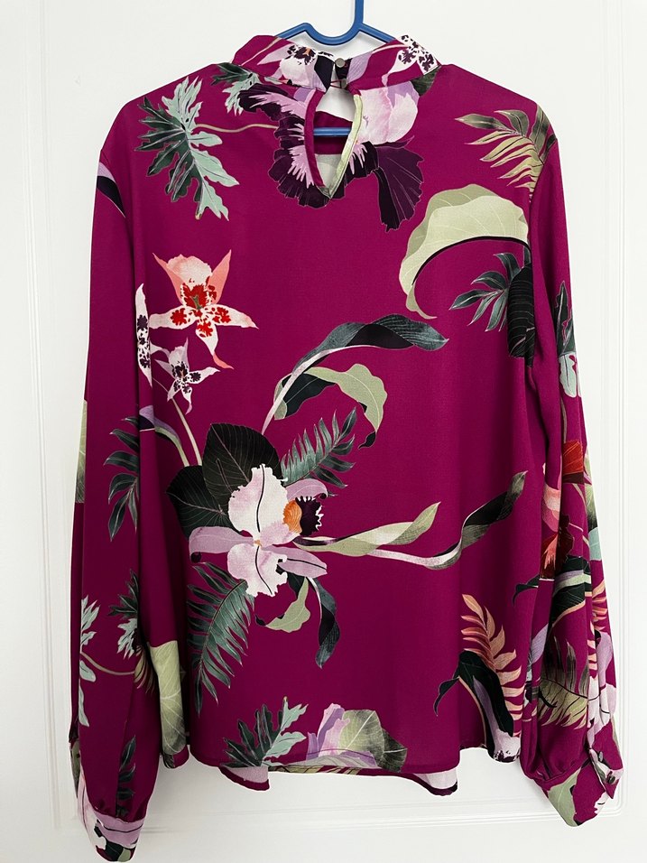 Uzun Kollu, Yüksek Yakalı Mor Desenli Bluz - Görsel 3