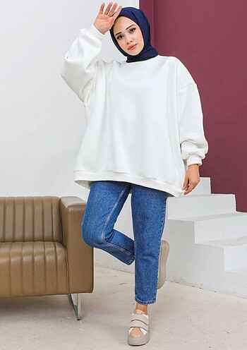 Diğer Beyaz Oversize Üç İplik Şardonlu Sweatshirt