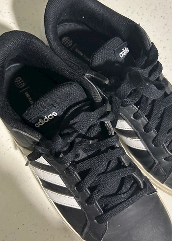 Siyah Beyaz Adidas Kadın Spor Ayakkabı - Görsel 2