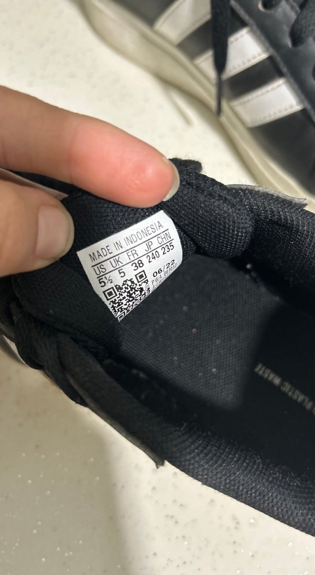 Siyah Beyaz Adidas Kadın Spor Ayakkabı - Görsel 3