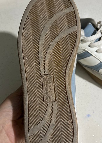 Gri Beyaz Kadın Dolgu Topuk Spor Ayakkabı - Görsel 4