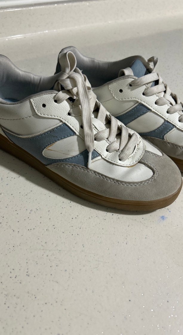 Gri Beyaz Kadın Dolgu Topuk Spor Ayakkabı - Görsel 3