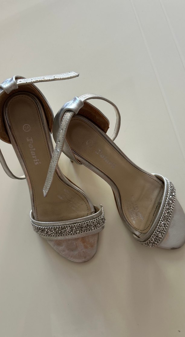 Gri Desenli Metal Tokalı Topuklu Ayakkabı - Görsel 2