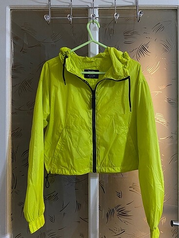 bershka yağmurluk