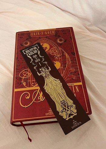 Beden Renk Hekate'nin Kızları - Ekin Koch