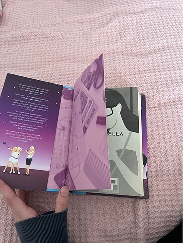  Beden Renk GEEKERELLA - Ashley Poston