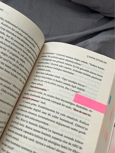 Beden Çarpık Oyunlar Ana Huang Yabancı