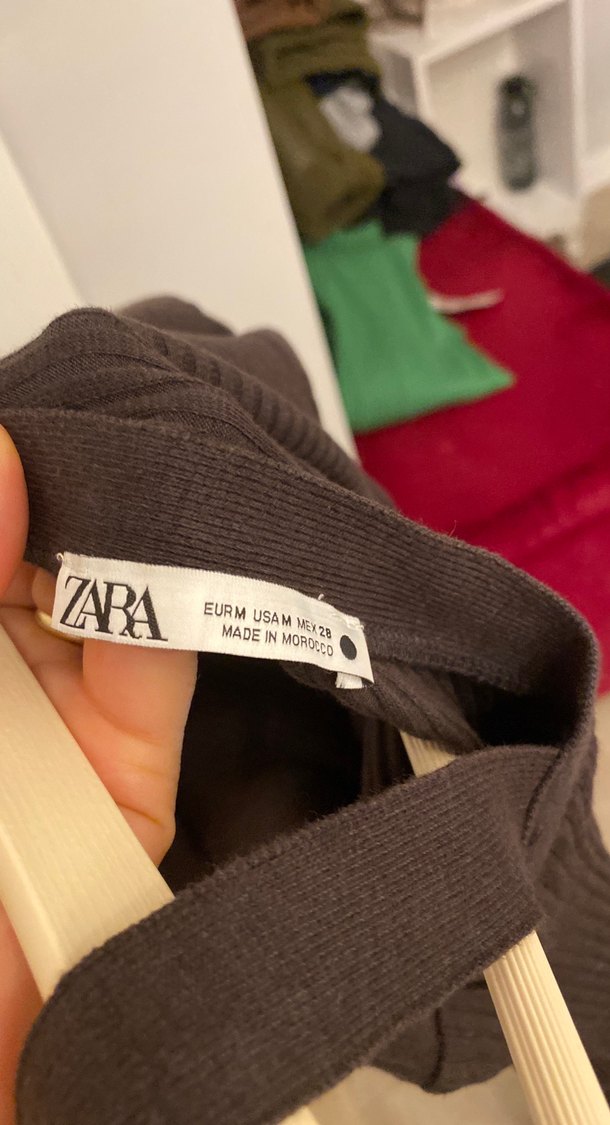 V Yaka Kahverengi Midi Triko Elbise - Görsel 4