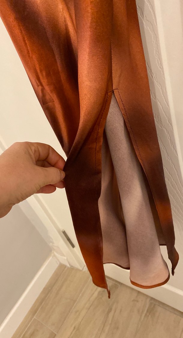 Saten askılı elbise - Görsel 3