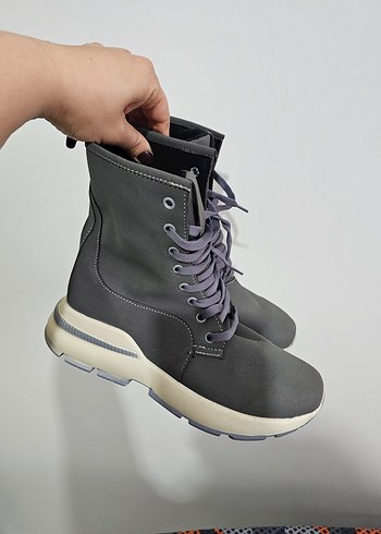 Fabrika marka gri Bağcıklı bot - Görsel 6