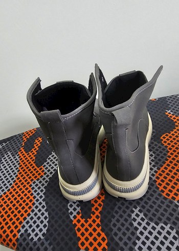 Fabrika marka gri Bağcıklı bot - Görsel 3