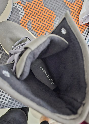 Fabrika marka gri Bağcıklı bot - Görsel 4